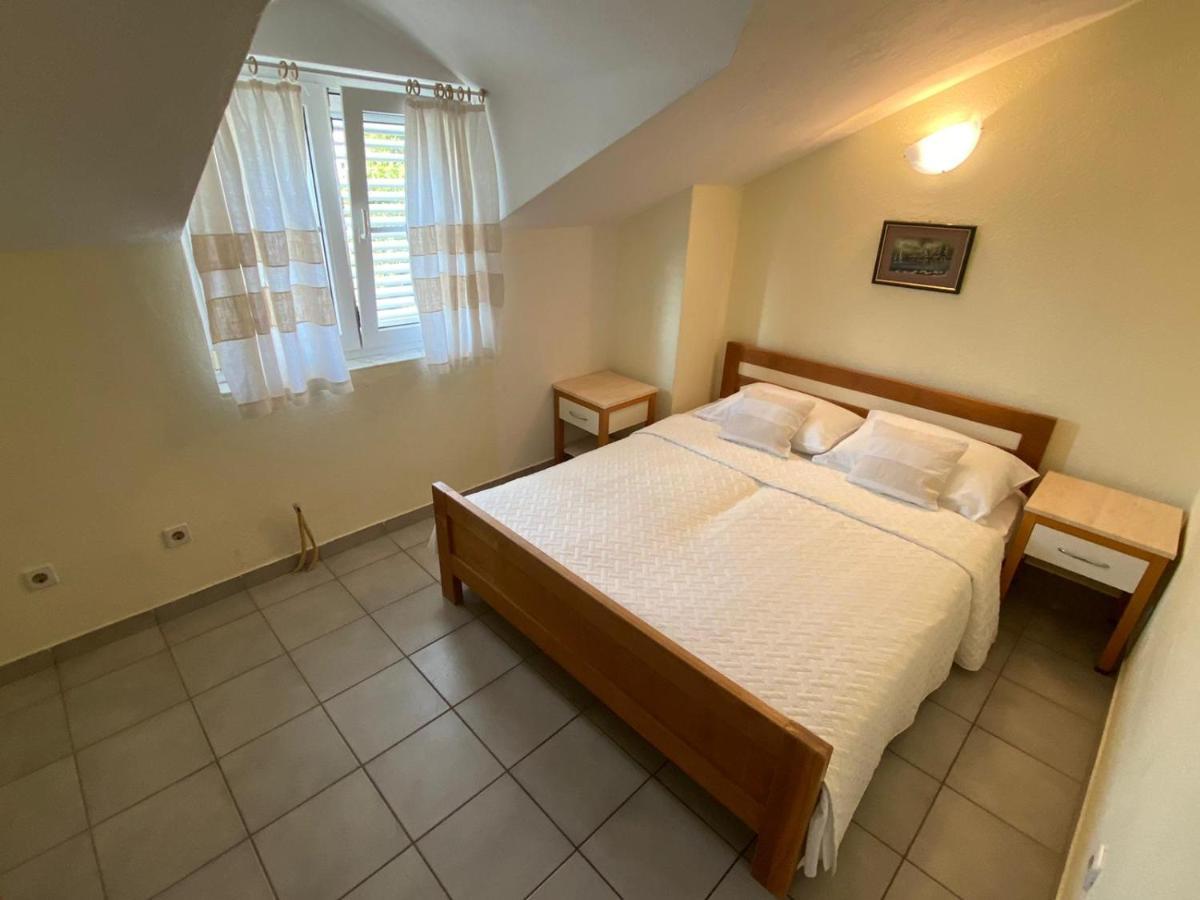 Blue Wave Apartments Turanj Esterno foto