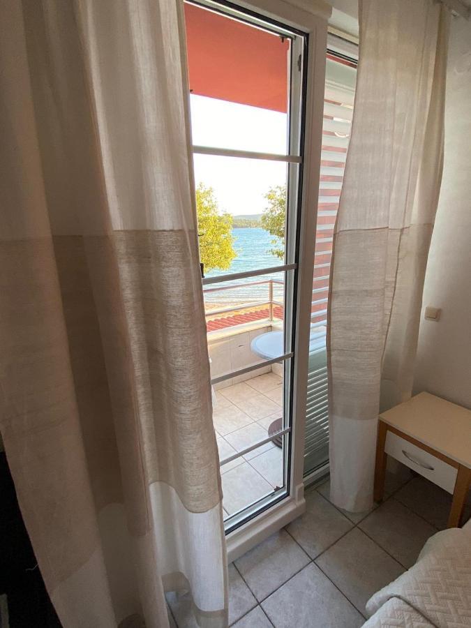 Blue Wave Apartments Turanj Esterno foto