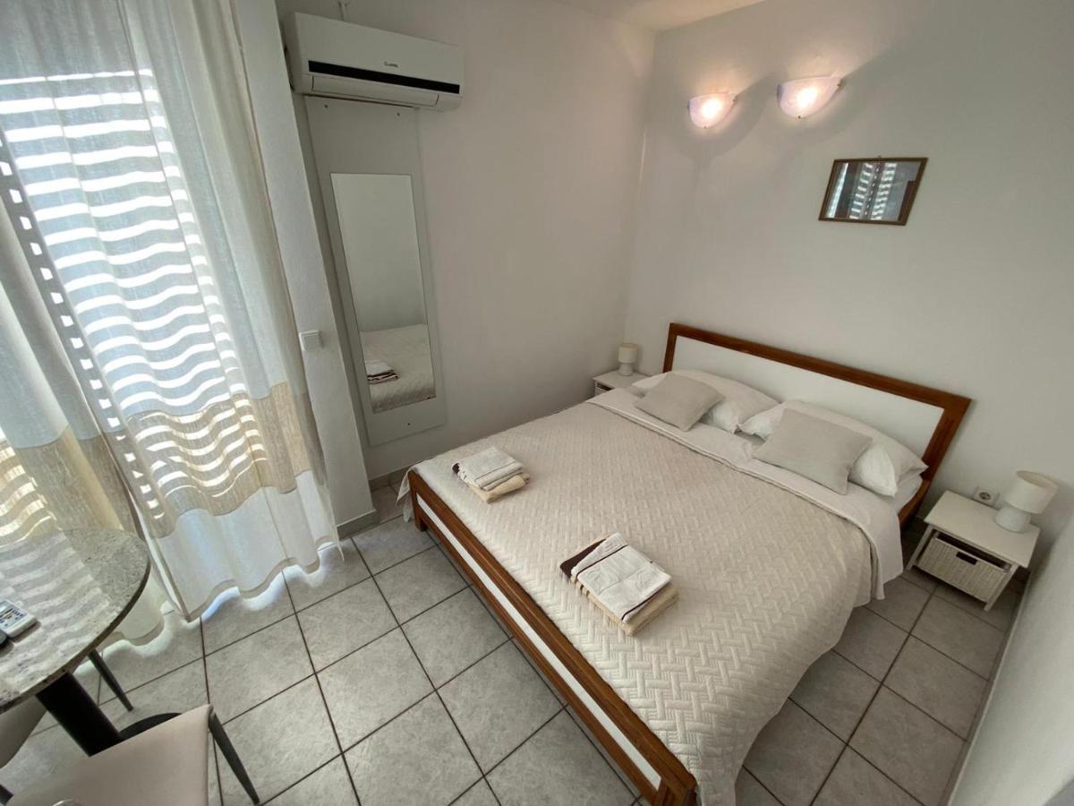 Blue Wave Apartments Turanj Esterno foto