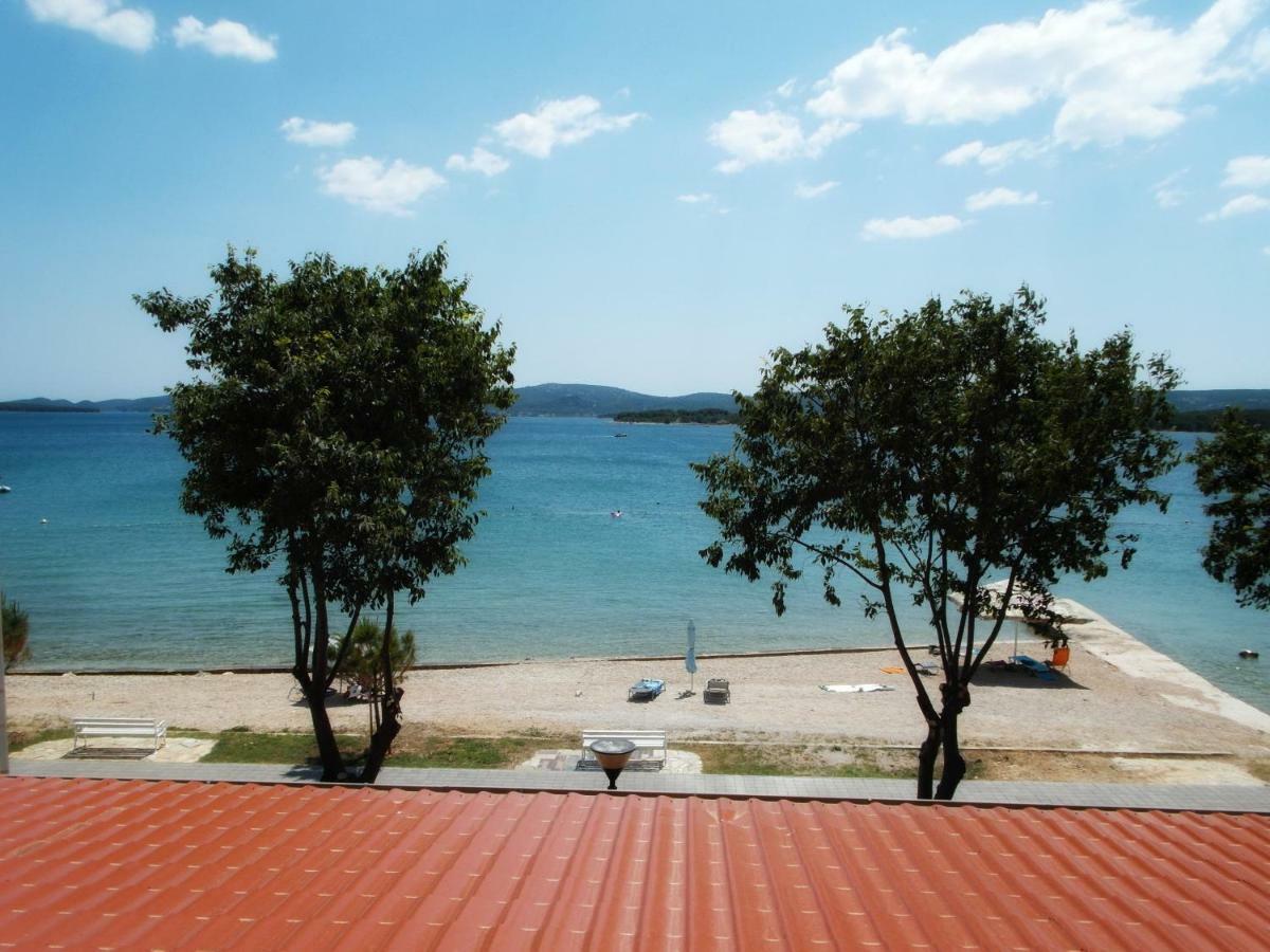 Blue Wave Apartments Turanj Esterno foto